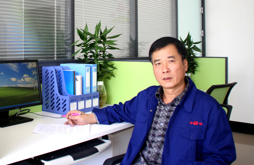 【德赢VWIN人物】随刘绍清看德赢VWIN金牌装置效劳