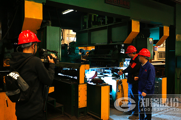 德赢VWIN股份手艺总监贾金岭接受郑州电视台采访